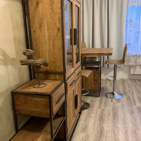 Haus 8 3*